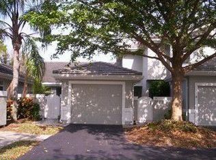 341 Emerald Bay Cir UNIT T3, Naples, FL 34110