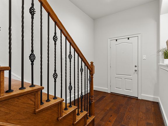 4th image of 1600 Abrams Rd APT 22