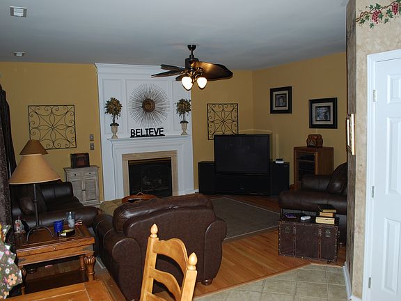 Family/TV room off kitchen
