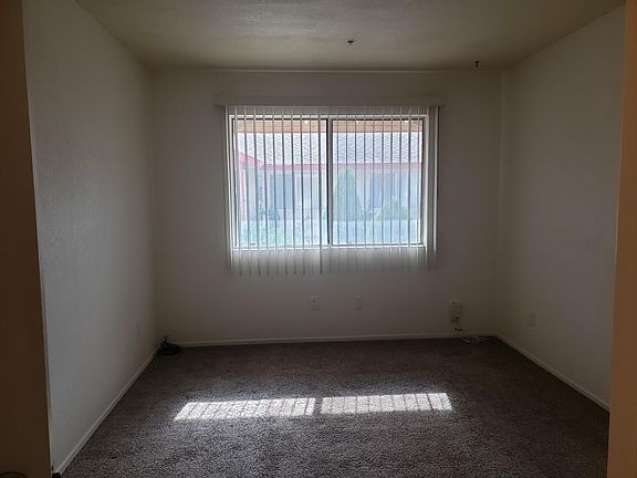 4th image of 12456 Central Rd