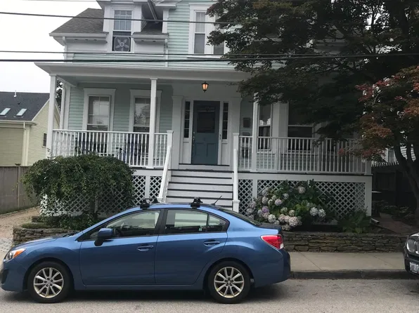 40 Mann Ave #2, Newport, RI 02840
