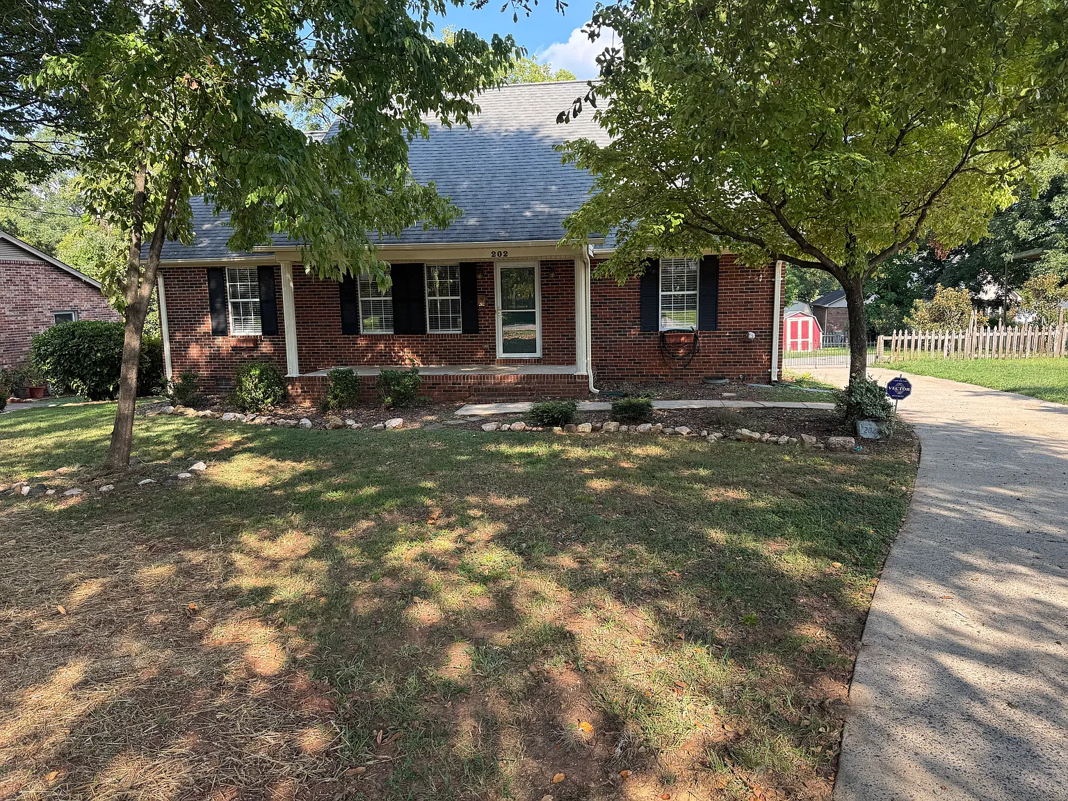 3 bed, 1305 sqft, $1,950 — Photo 1