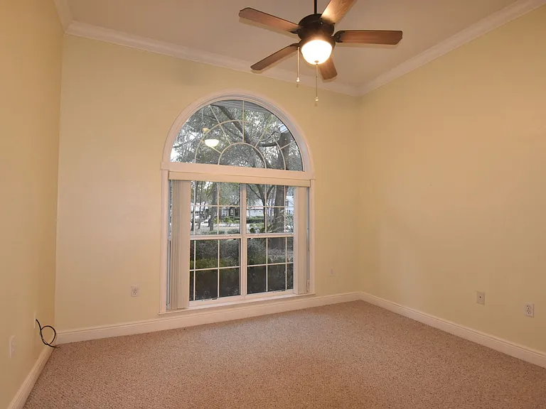 2414 SW 98th Dr — Photo 8