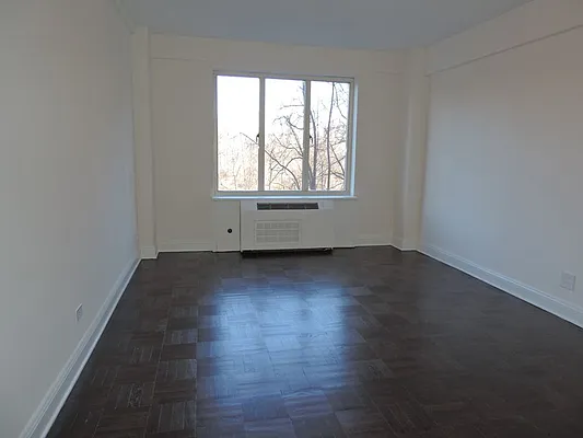 Rented by essential NEW YORK Real Estate | media 15