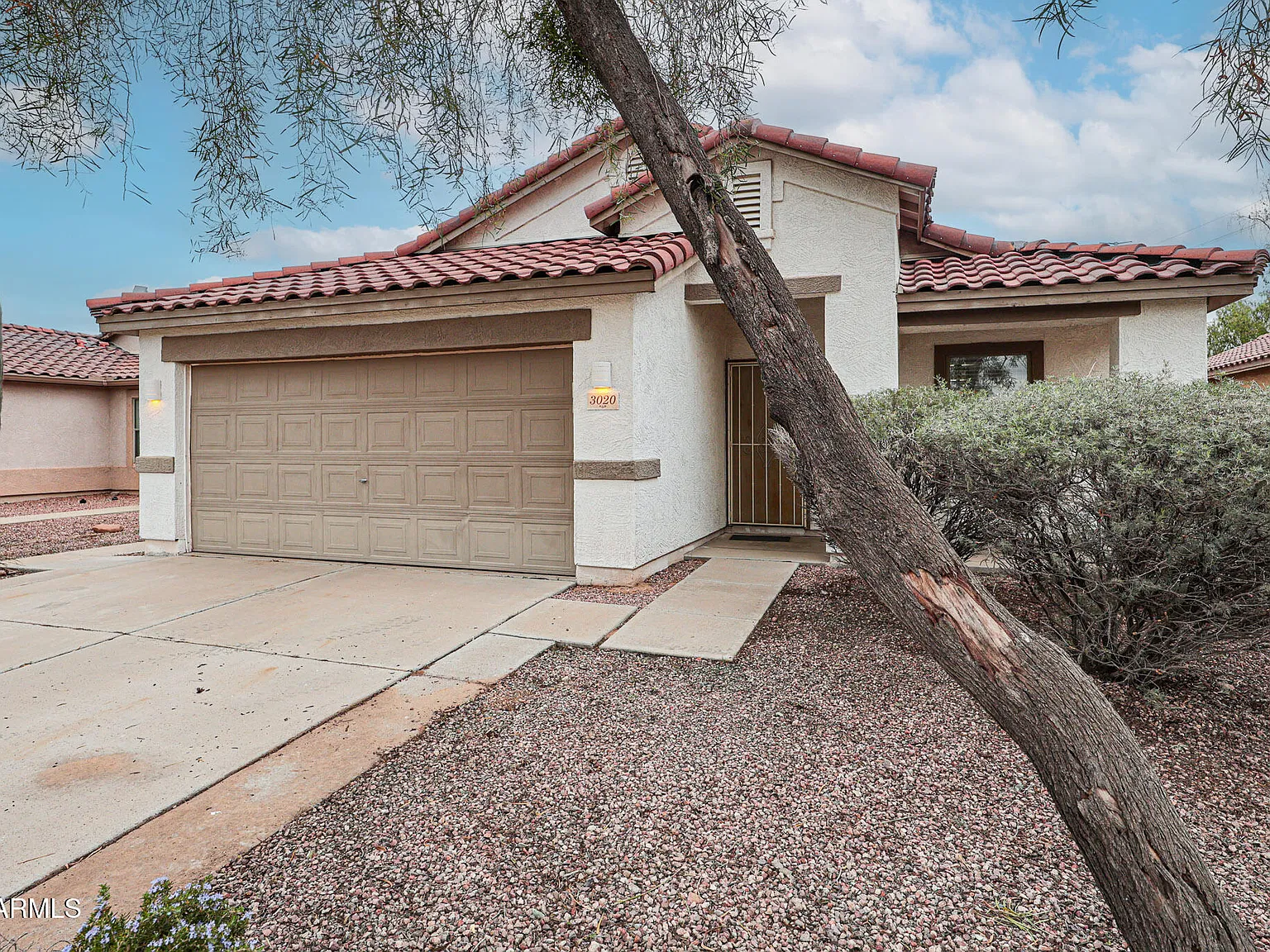 4 bed, 2.0 bath, 1751 sqft, $2,095 — Photo 3