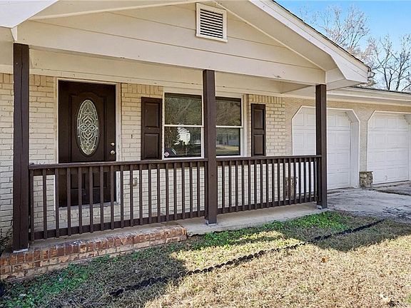 3rd image of 3414 Hopkins Rd