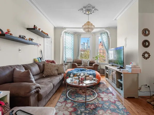 106 Reservoir Avenue image 13 of 27