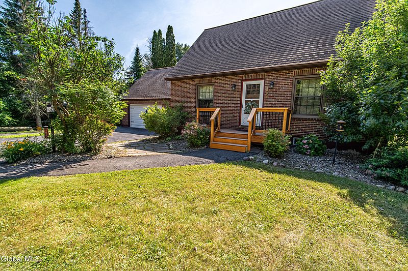 5th image of 663 Sacandaga Road