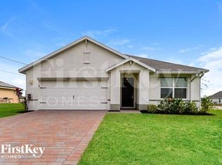 205 SW 11th Pl, Cape Coral, FL 33991