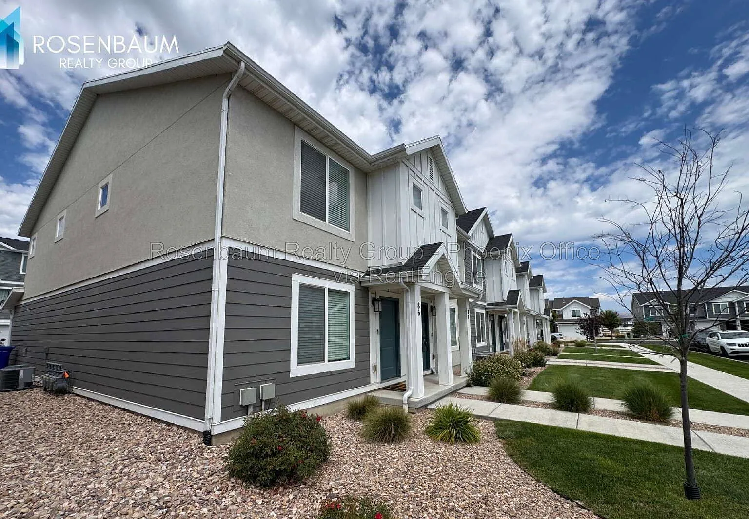3 bed, 2.0 bath, 1323 sqft, $1,945 — Photo 4