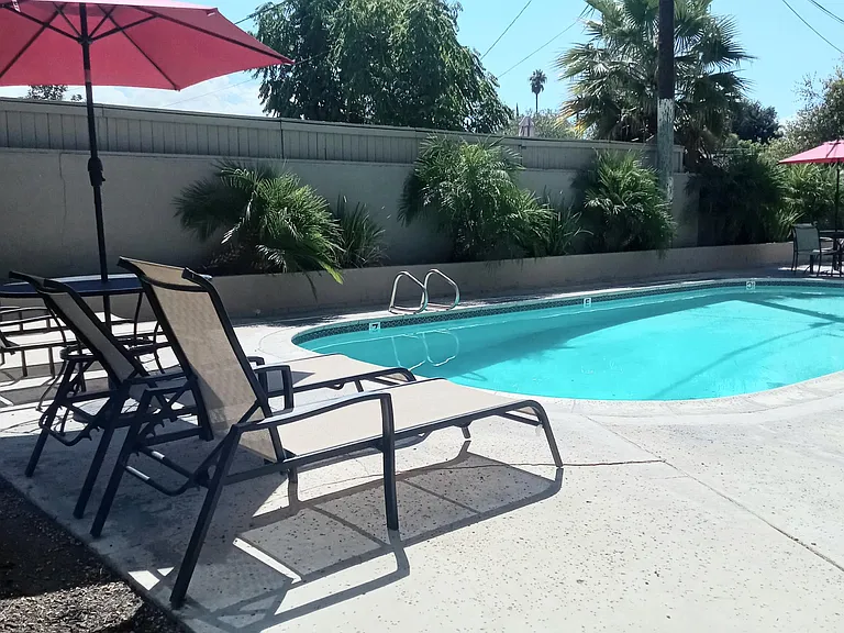 7528 Magnolia Ave — Photo 14