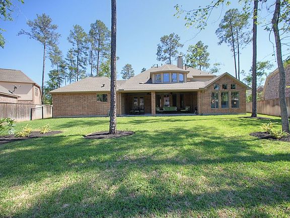4th image of 82 S Fair Manor Cir