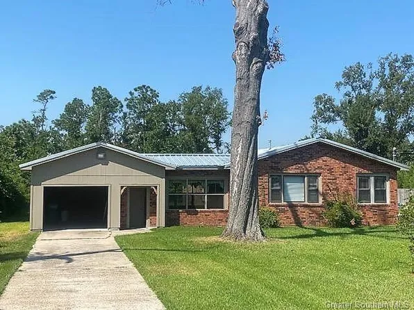 945 Prater Rd, Sulphur, LA 70663