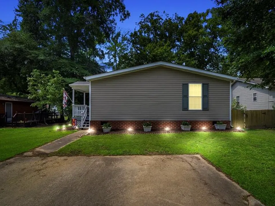 261 Burnetts Way
