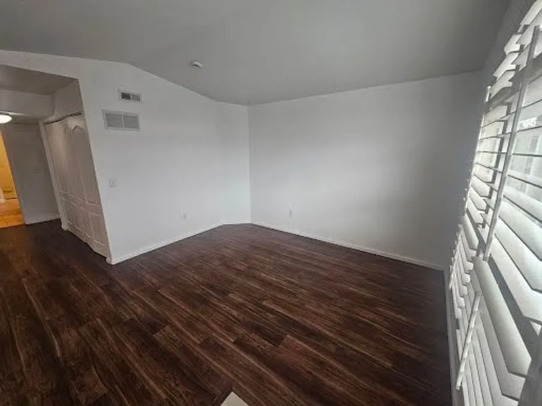 1662 S Deframe St #C7 — Photo 3