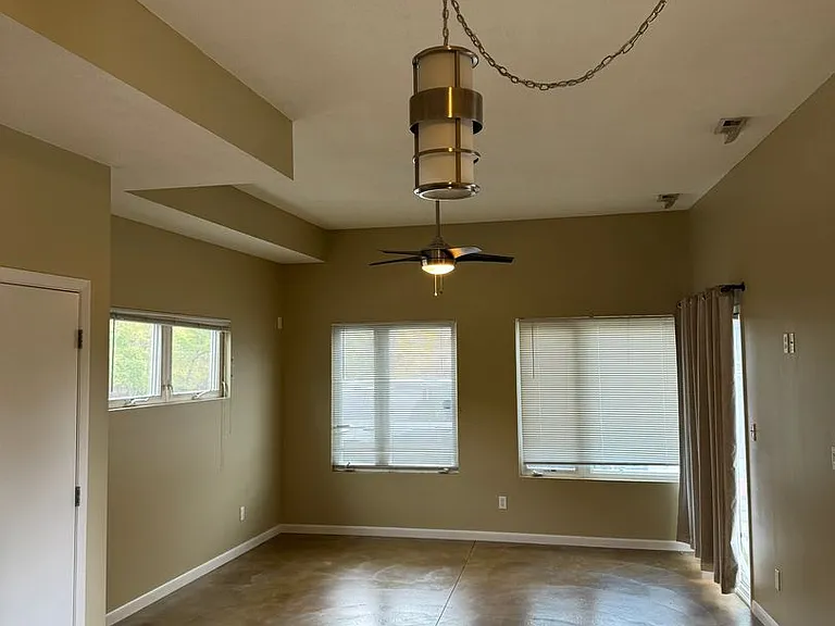 10335 Detroit Ave — Photo 5