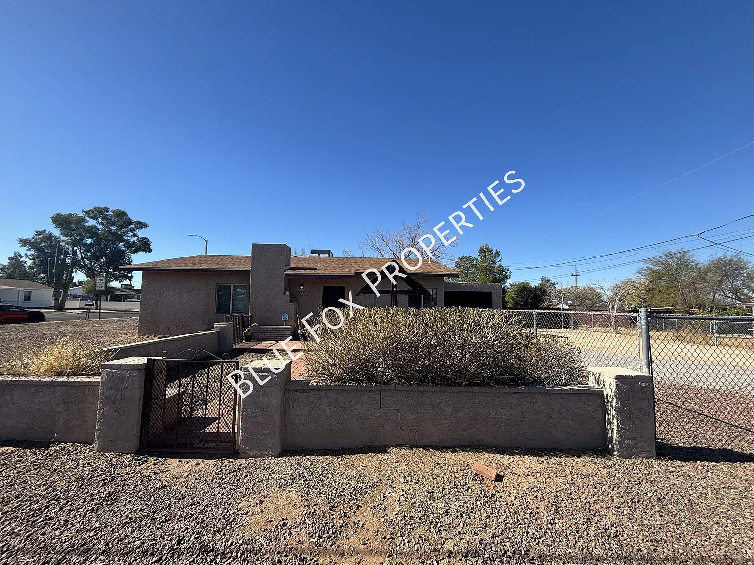 3bd, 2ba Corner Lot, Centrally Located — Photo 1