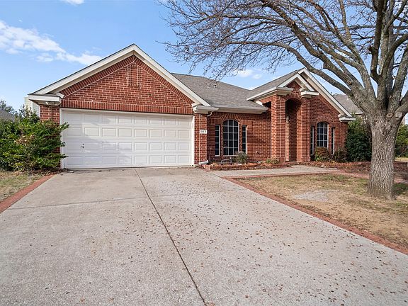 3rd image of 917 Circle View Ln