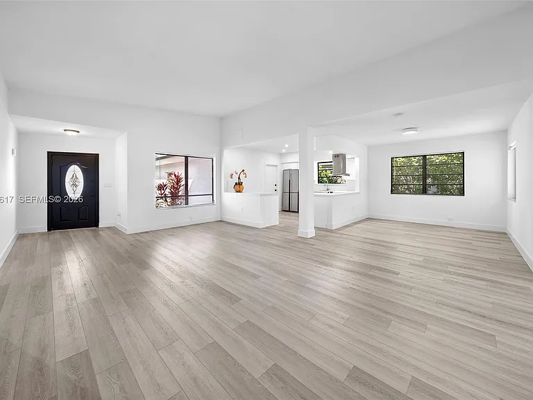 7525 Adventure Ave — Photo 26