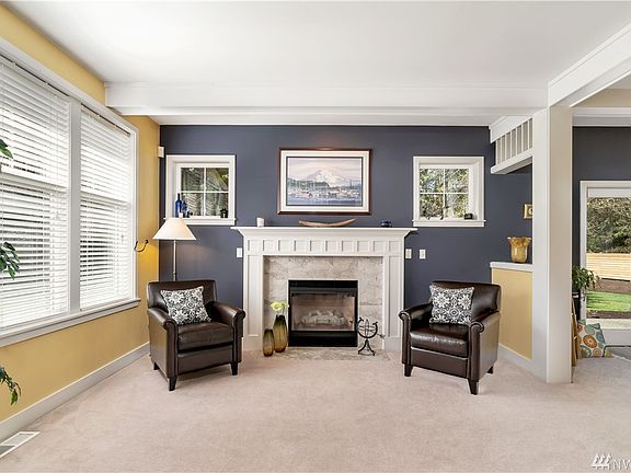 4th image of 2017 49th Street Ct NW