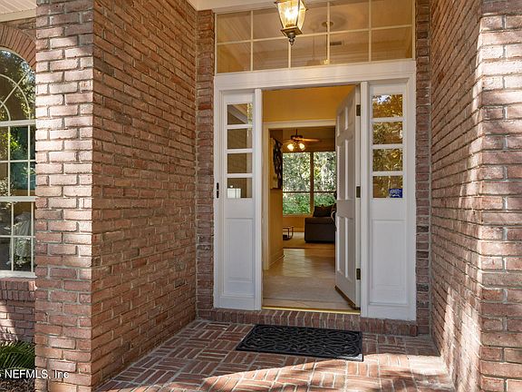 5th image of 12868 MEAD LANDING Court