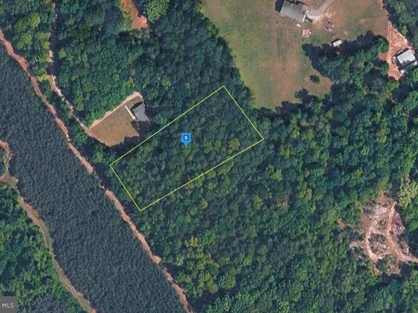 19725 Poor House Rd, Amelia Court House, VA 23002