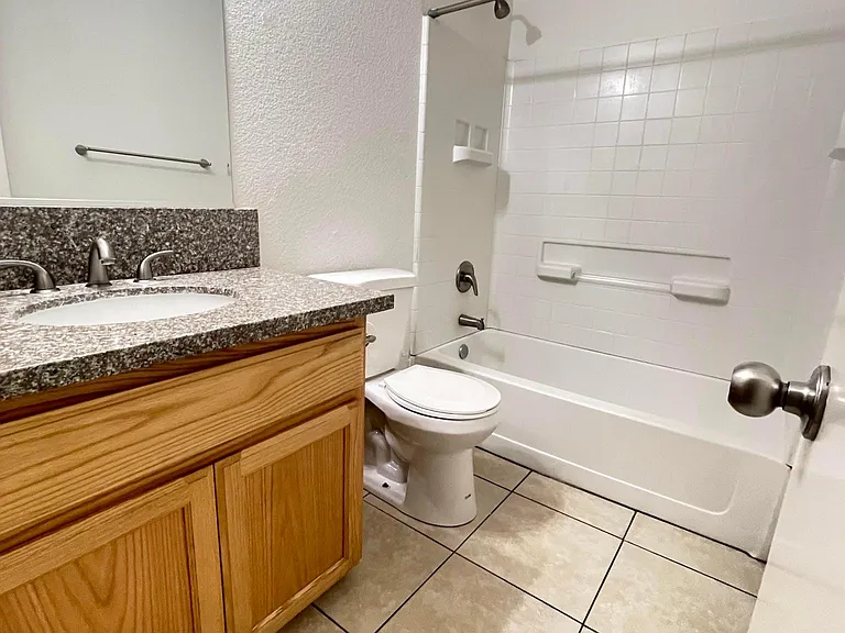5020 E Eight Mile Rd — Photo 14