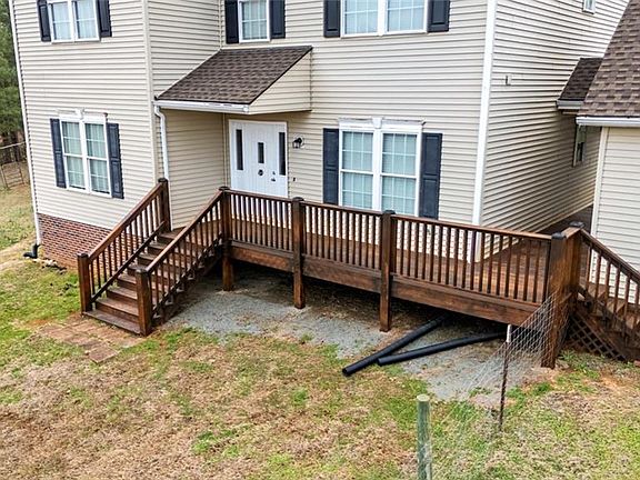 4th image of 4872 Thom Rd