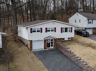 8 White Meadow Rd, Rockaway, NJ 07866