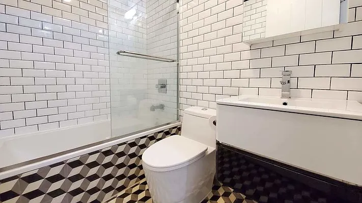 Rented by Nooklyn NYC LLC | media 18