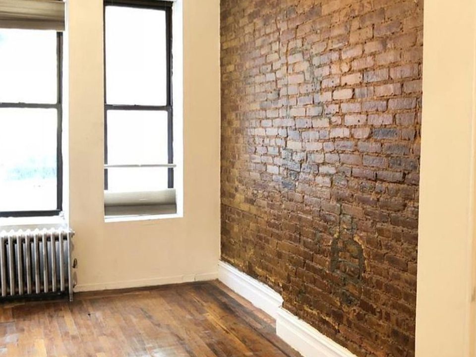 1st image of 416 W 47th St #A2