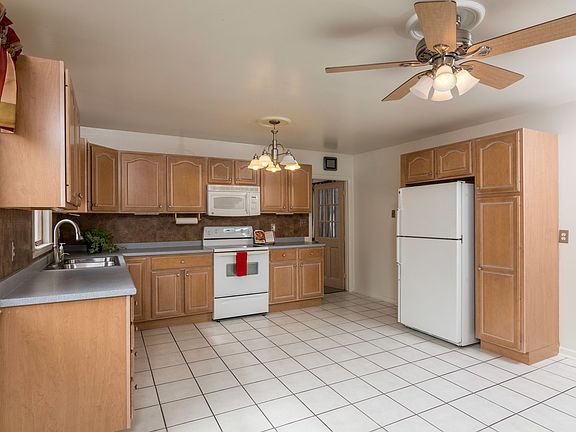 5th image of 1504 Furnace Ave