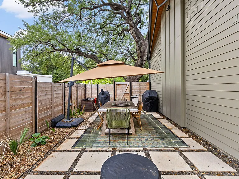 1601 Chelsea Ln — Photo 32