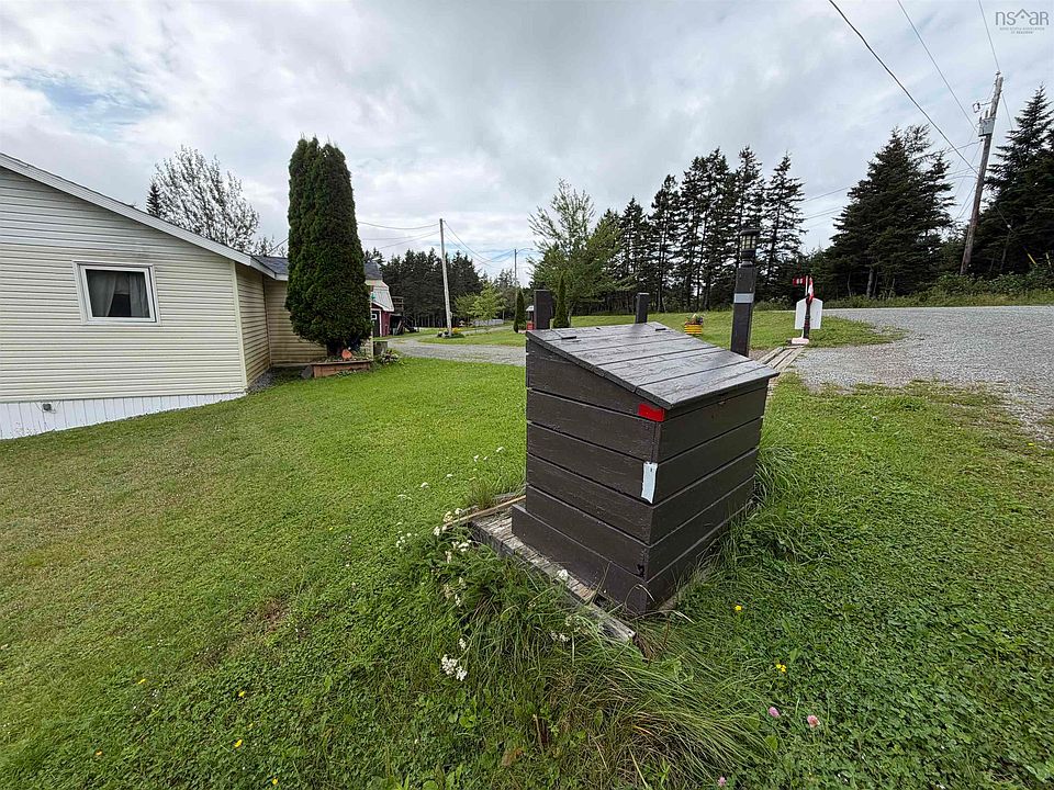 13th image of 66 Richards Pond Rd