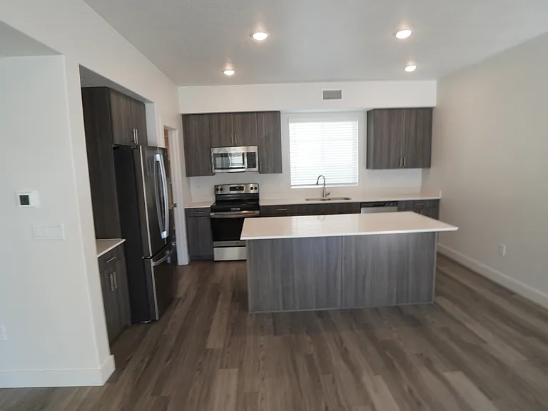 2347 W Jenna — Photo 11