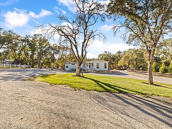5th image of 2185 Sunny Oak Dr