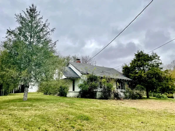114 S Roberson Rd, Iron City, TN 38463