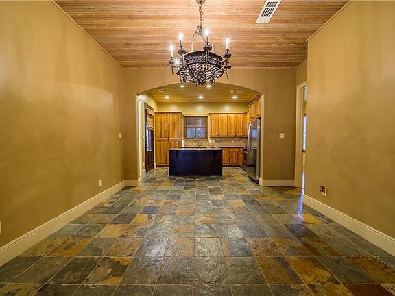 4th image of 6031 Stonegate Dr