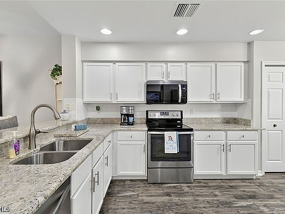 2nd image of 9180 Southmont Cv APT 206
