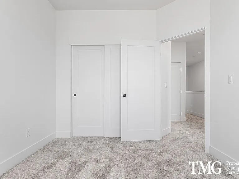 Vintage Park Townhomes — Photo 73