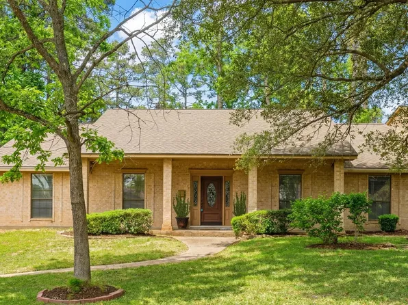 105 Greenbriar Dr, Montgomery, TX 77356