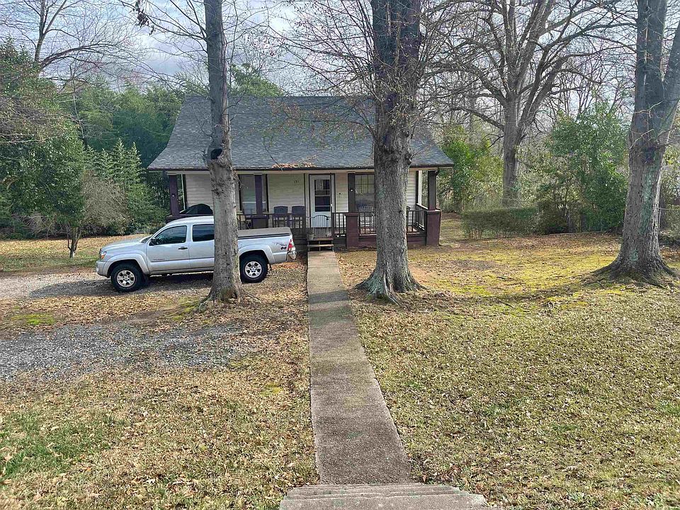 1st image of 151 Heritage Ave