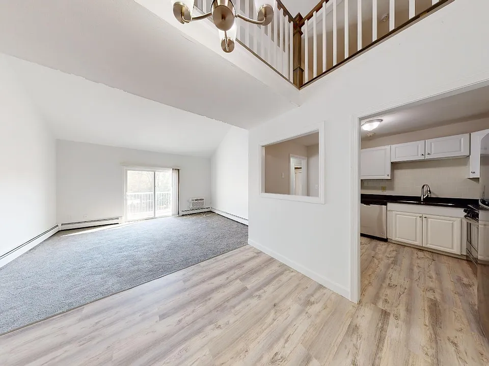 40 Austin Ave #301