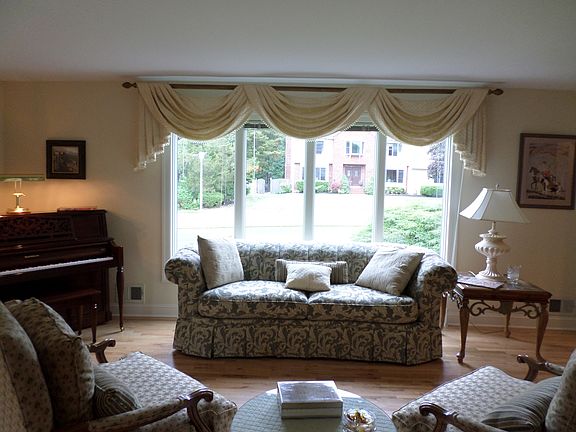 2nd image of 2 McElroy Dr