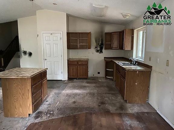 3rd image of 2732 Deepwoods Dr
