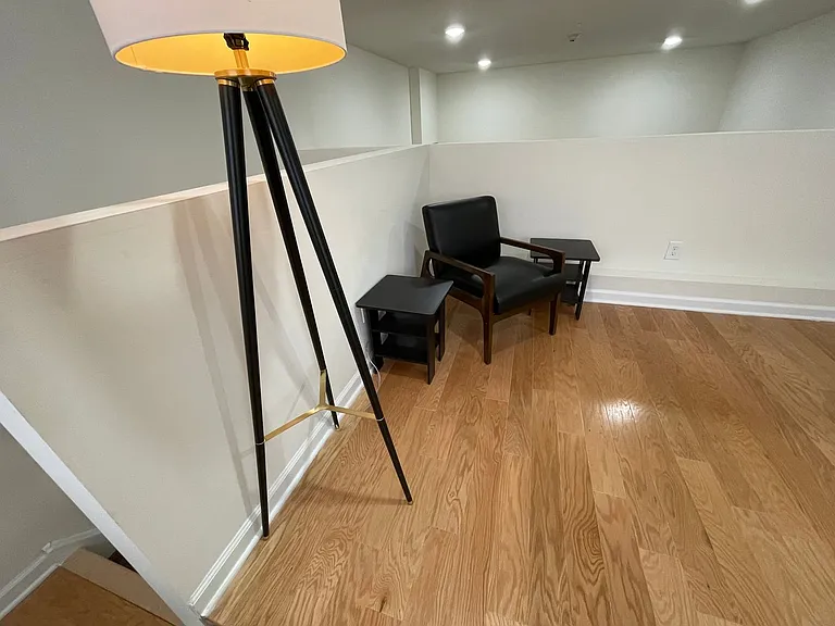 99 Pine Street — Photo 46