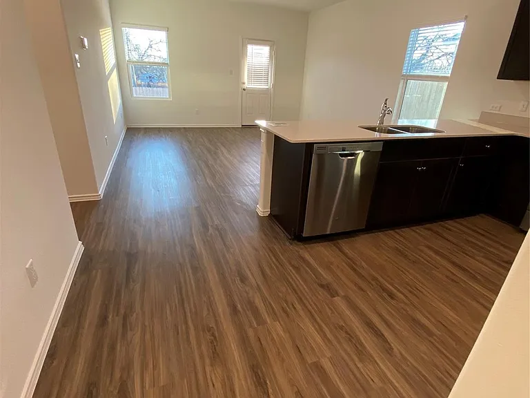 600 Gabriels Bluff Dr — Photo 5