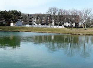 13200 W Heiden Cir UNIT 2101, Lake Bluff, IL 60044