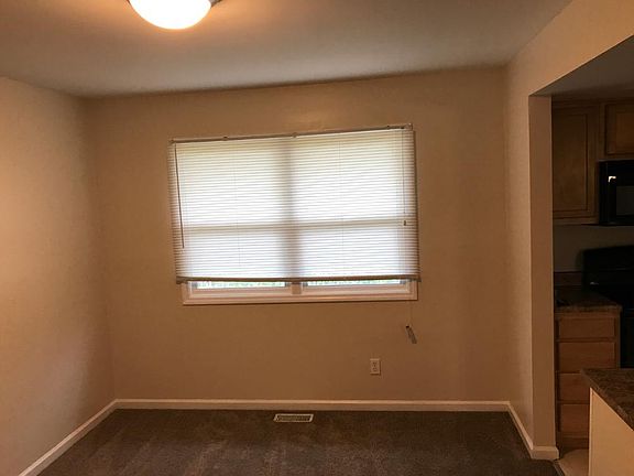 3rd image of 11446 Islandale Dr