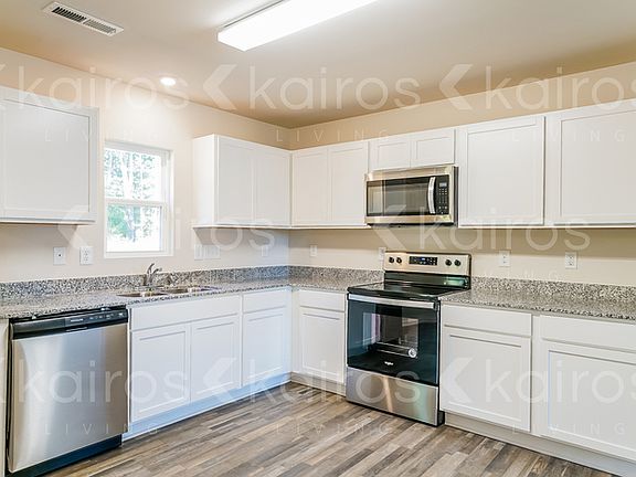 5th image of 3919 Miller Dr
